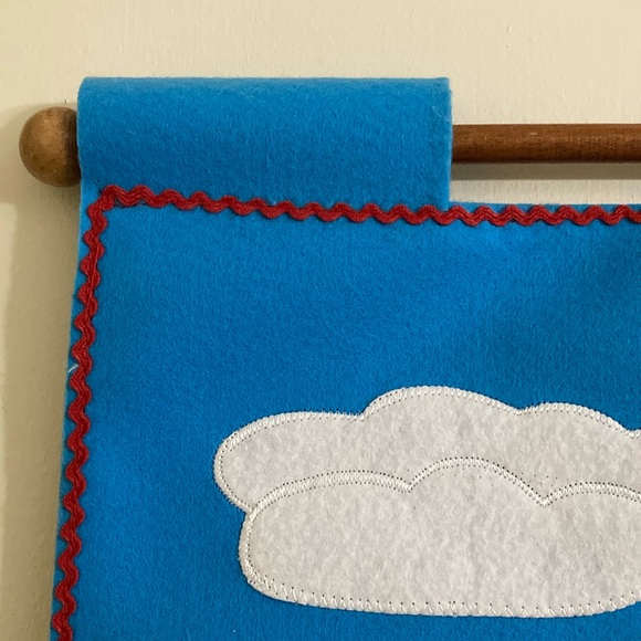 Vintage (1989) Noah’s Ark Wall Hanging & Book - Picture 8 of 16